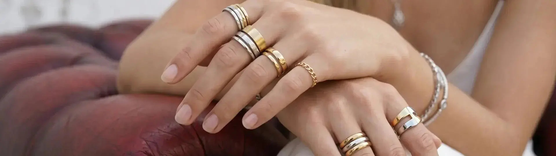 Charakterstarke Solitär-Ringe und minimalistische Essentials aus feinsten Edelmetallen – René Rose Jewelry