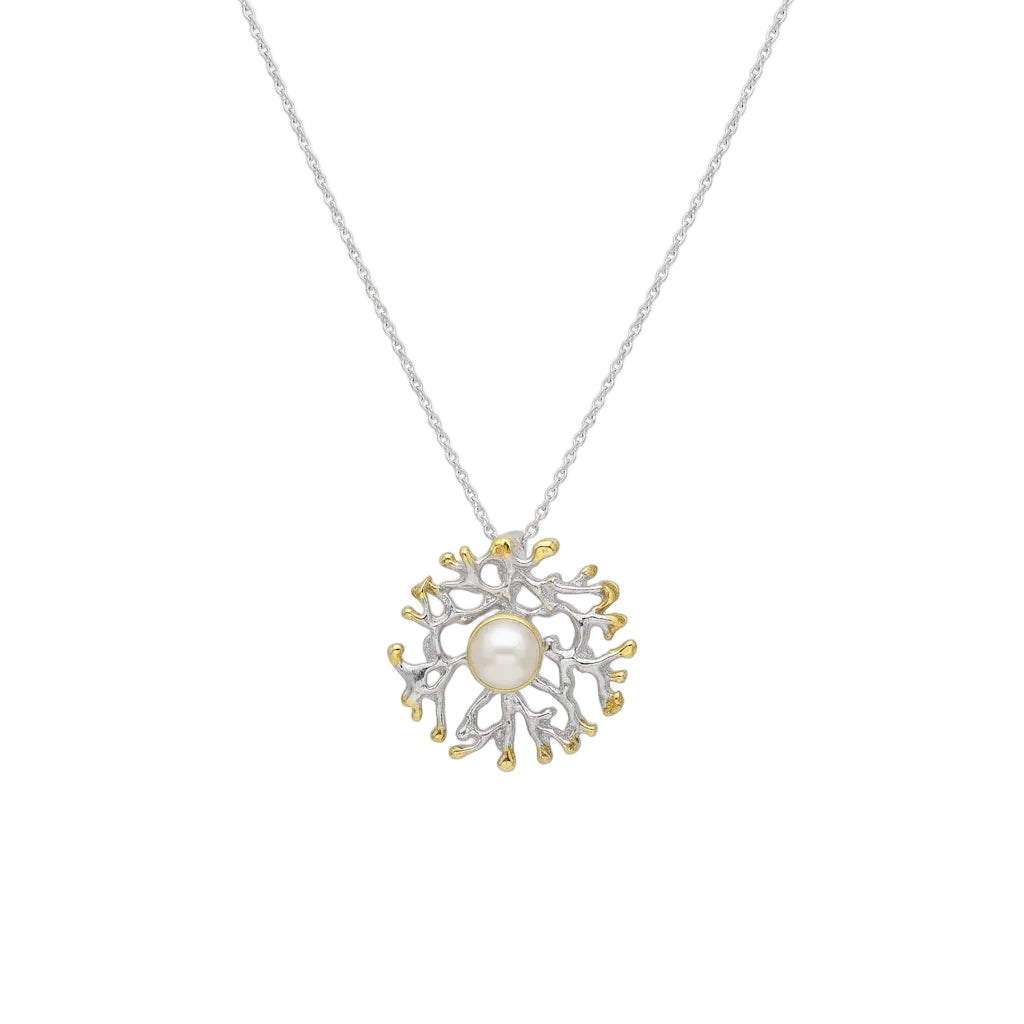 Produktansicht des Colliers OCEAN ODYSSEY von René Rose Jewelry mit Korallen-Anhänger und 22k Vergoldung.