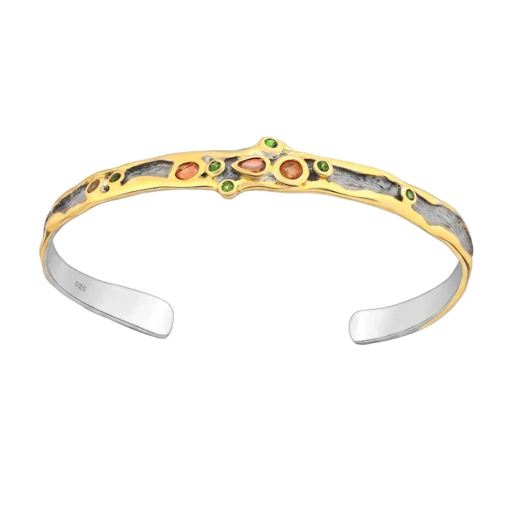 ARTEMIS CUFF – Offener Bicolor Armreif mit grünem Chromdiopsid und orangefarbenem Saphir aus 925 Sterling Silber von René Rose Jewelry